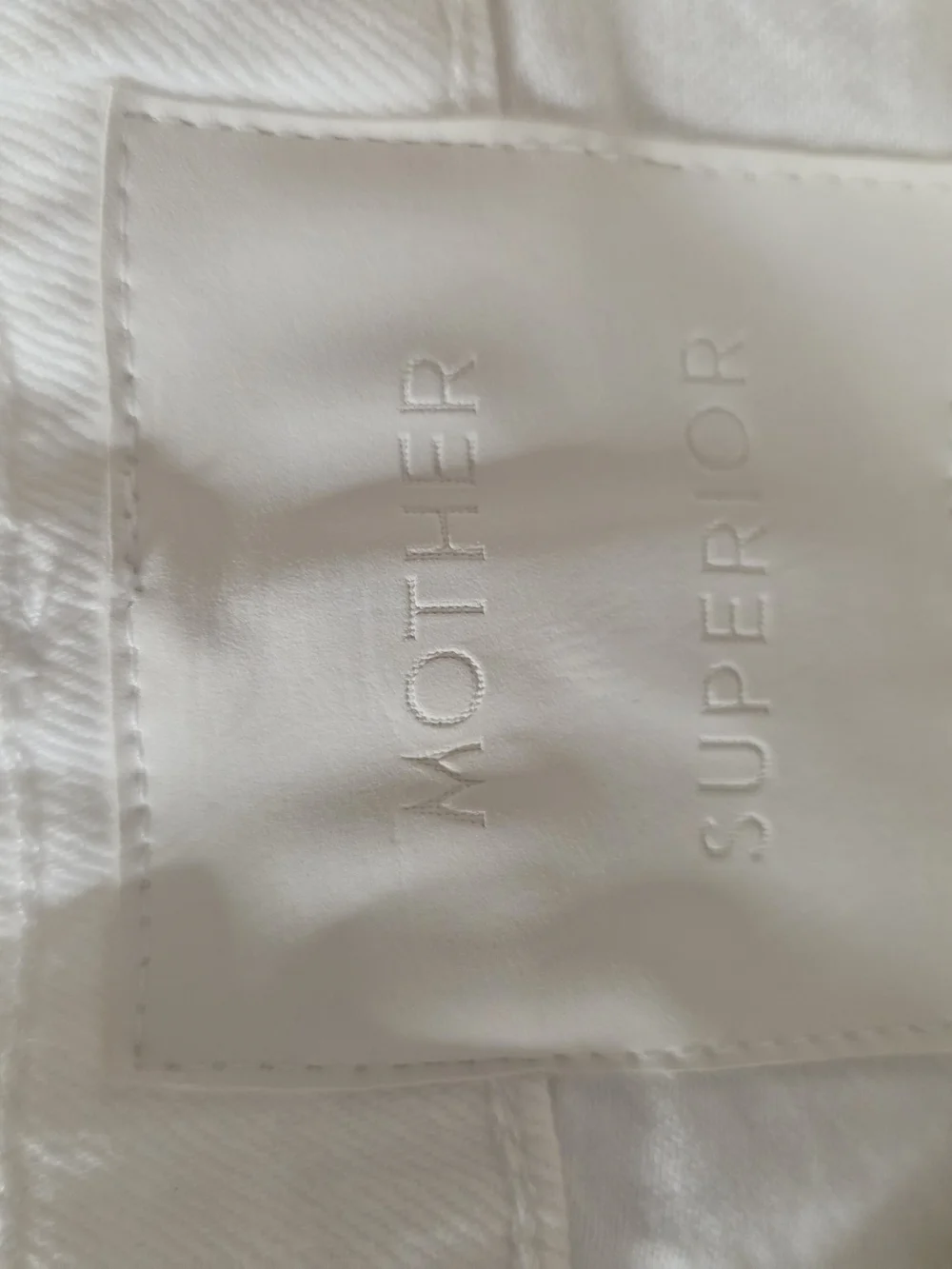 Mother Maven Bermuda Fray Shorts in Picket Fence Size 24
